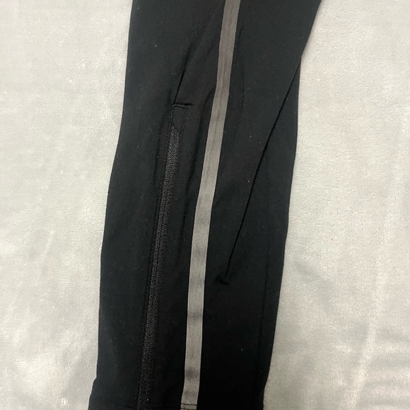 🌸Nike Black Leggings - Picture 6 of 8